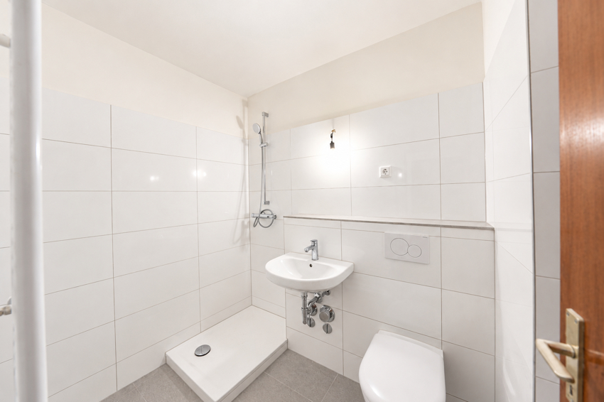 Renovierte Wohnung in ruhiger Lage von Krefeld-Uerdingen! - Photo 3